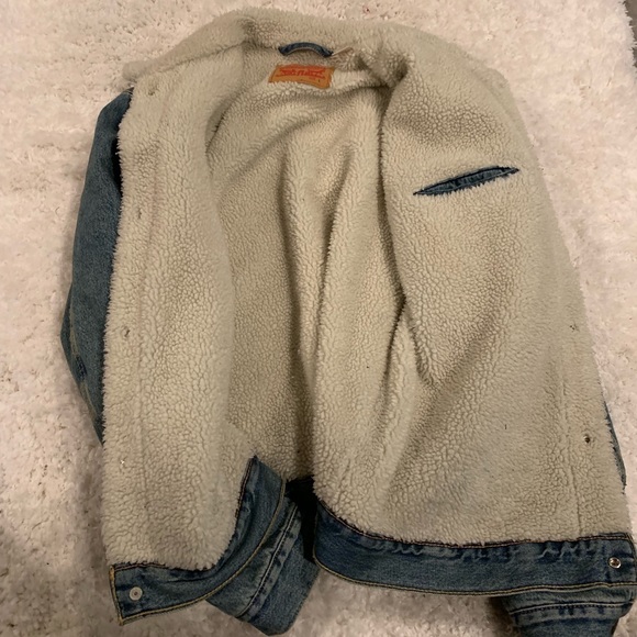 Levi Sherpa Jacket - Picture 3 of 5